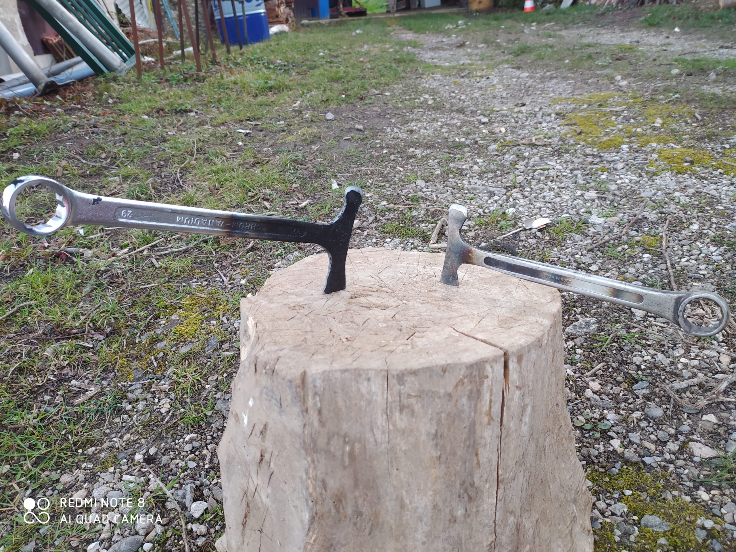 Hache de lancer forgée